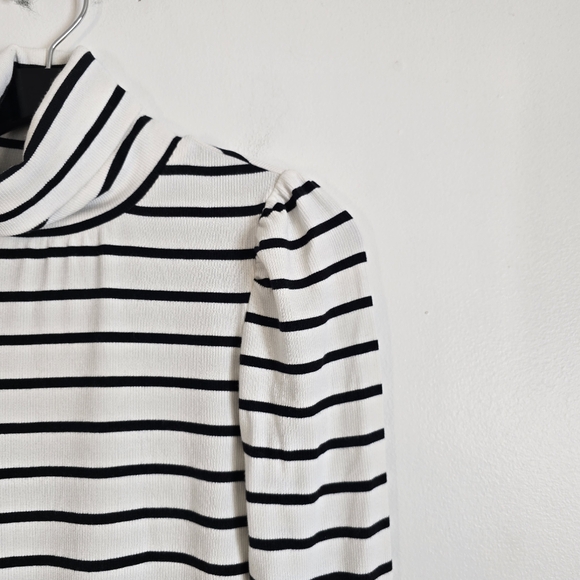 Evereve Striped Stretch Knit Turtleneck Top Blouse XS - Picture 5 of 7